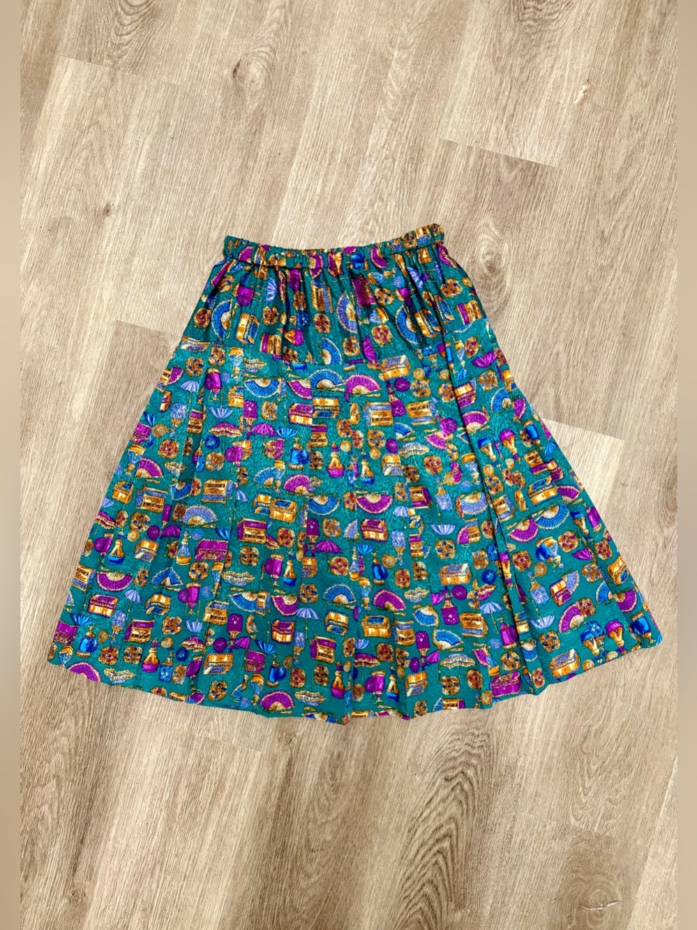 Vintage Pleated Midi Skirt L5